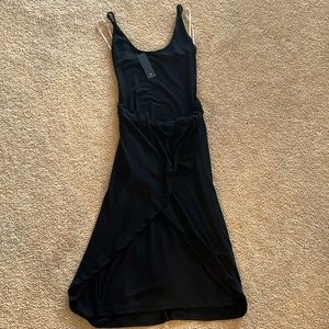 New with Tags! Women’s Lulus black faux wrap midi dress